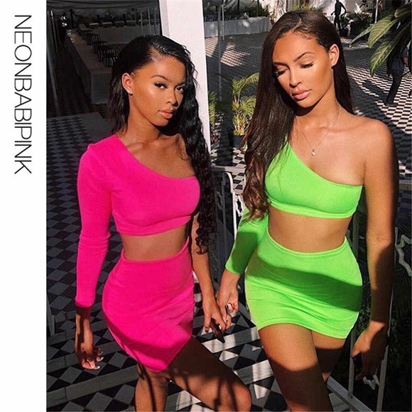 Fashion nova neon green crop top - Picture 4 of 4